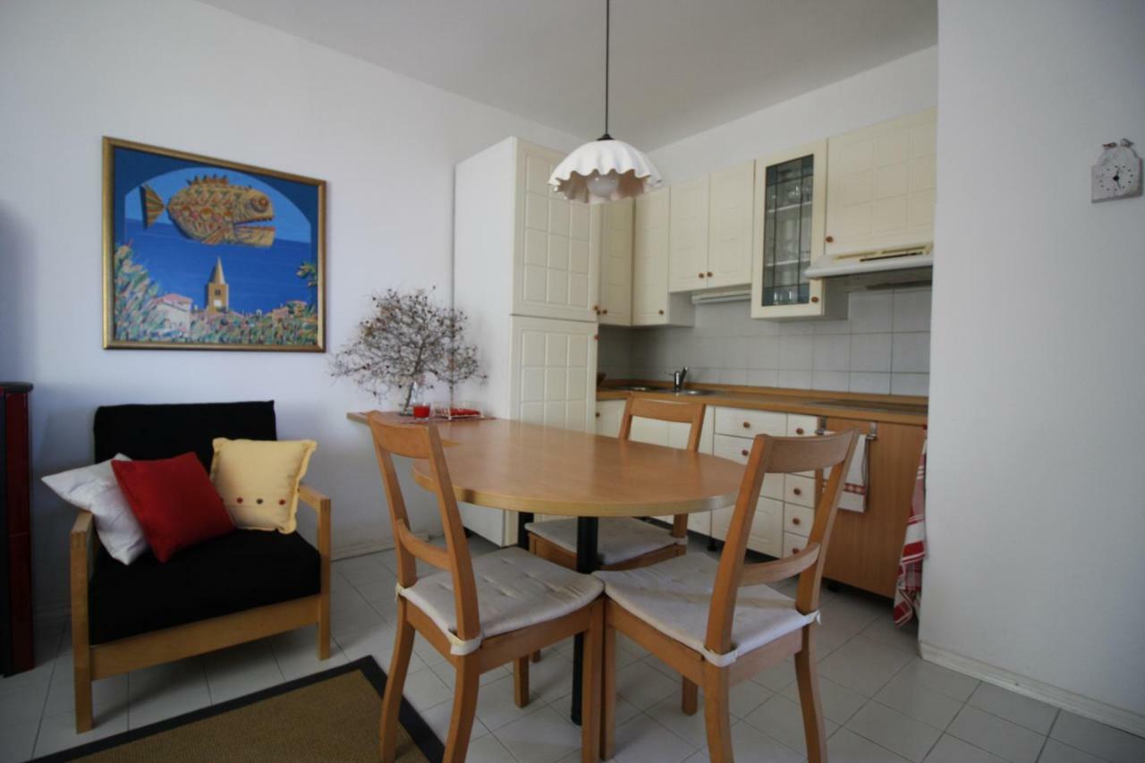 Apartments Panoramic ロヴラン エクステリア 写真